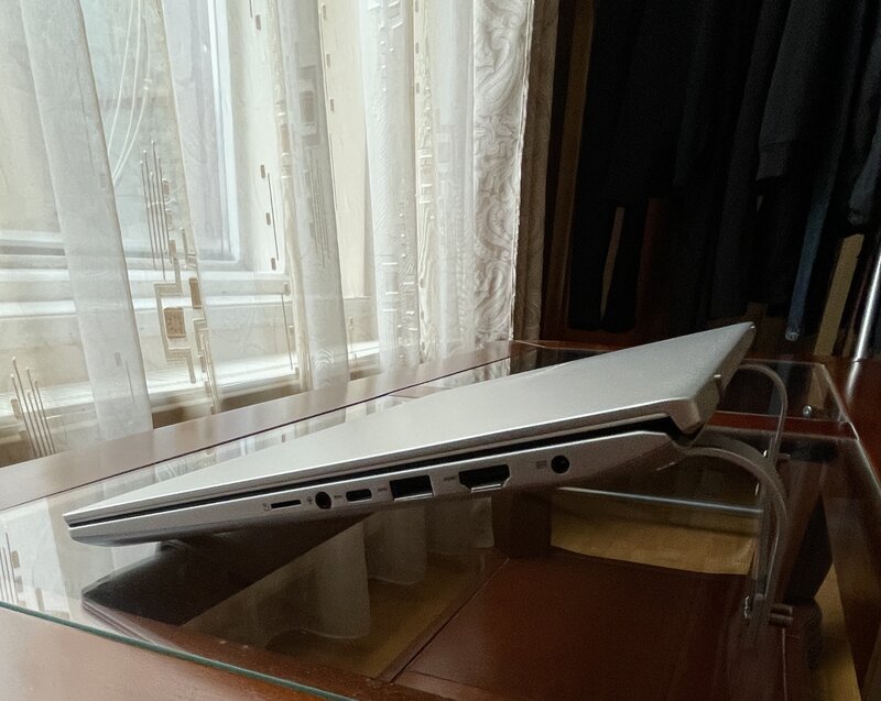 Asus VivoBook S15 – i5, 8GB RAM, SSD 512GB