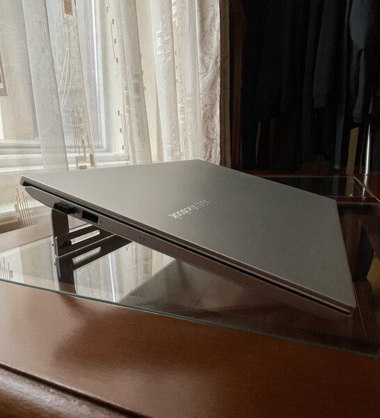 Asus VivoBook S15 – i5, 8GB RAM, SSD 512GB